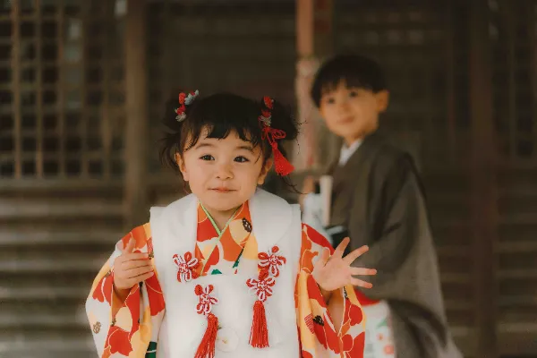 ハレノヒビフォトの撮影実績写真「05 - なつかし|フィルム風(赤)」3枚目
